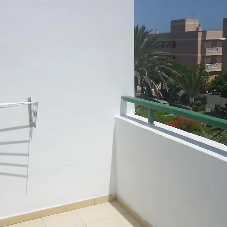 Апартаменты Onebedroom In Alondras Park